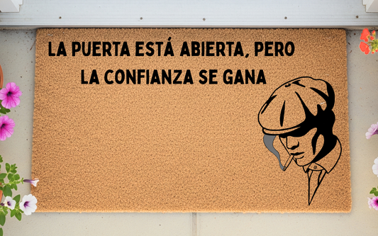 la puerta esta abierta